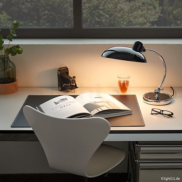  KAISER idell™ 6631-T Lampe de table gris clair/laiton