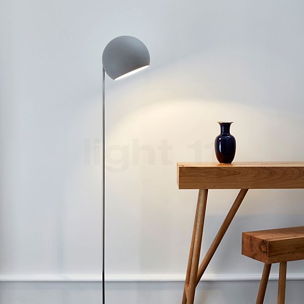 Nyta Tilt S Floor Lamp sphere - black/base steel - 20 cm , discontinued product