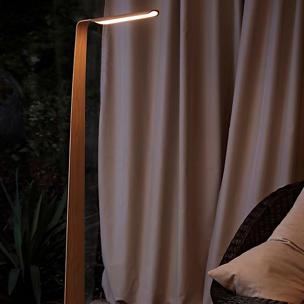 Tunto Swan Floor Lamp LED oak