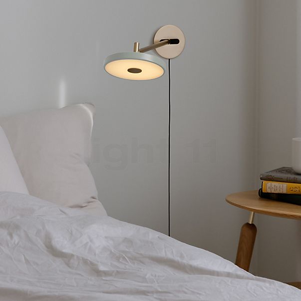 Umage Asteria, lámpara de pared LED oliva - 42 cm