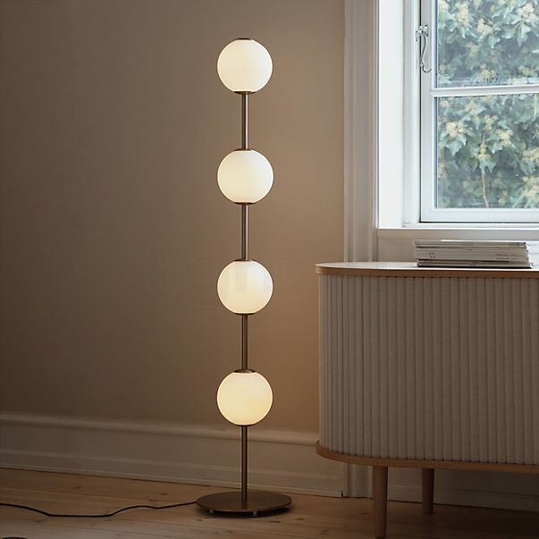 Umage Audrey Floor Lamp LED braas/opal glass