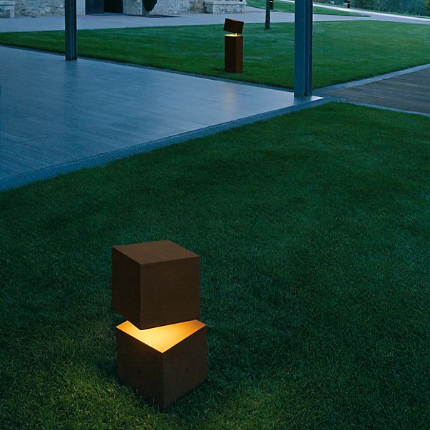 Vibia Break Pedestal Light LED concrete