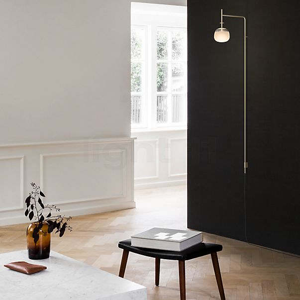 Vibia Tempo 5764 Lampada da parete LED con spina crema