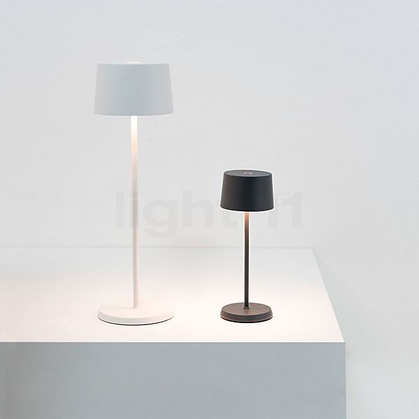 Zafferano Olivia Lampada ricaricabile LED grigio scuro - 22 cm , articolo di fine serie