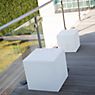 8 seasons design Shining Cube Bodenleuchte weiß - 33 cm - inkl. RGB-Leuchtmittel , Lagerverkauf, Neuware Anwendungsbild