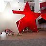 8 seasons design Shining Star Bodenleuchte rot - 80 cm - inkl. Leuchtmittel Anwendungsbild