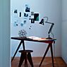 Anglepoise Original 1227 Mini Schreibtischleuchte Leinen weiß Anwendungsbild