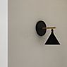 Audo Copenhagen Cast Scone, lámpara de pared negro , artículo en fin de serie - ejemplo de uso previsto
