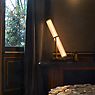 DCW La Lampe Frechin Lampe de table LED noir/doré - produit en situation