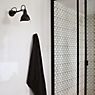 DCW Lampe Gras No 304 Bathroom, lámpara de pared negro/policarbonato, blanco - ejemplo de uso previsto