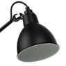 DCW Lampe Gras No 304 CA Applique noire blanc/cuivre - La douille E14 offre un large choix d'ampoules et donc une belle flexibilité de l'appareil.