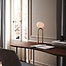 Design for the People Shapes Lampe de table laiton - produit en situation