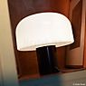 Flos Bellhop Lampe de table marron - produit en situation