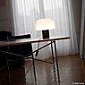 Flos Bellhop Lampe de table marron - produit en situation