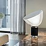 Flos Taccia Lampe de table LED aluminium - verre - 64,5 cm - produit en situation