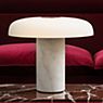 Fontana Arte Tropico Lampe de table LED Marquinia marbre - medium - produit en situation