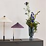 HAY Matin L Lampe de table LED violet - produit en situation