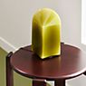 HAY Parade Lampe de table LED vert - 24 cm - produit en situation