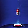 Ingo Maurer Canned Light rojo - ejemplo de uso previsto