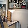 Louis Poulsen PH 3/2, lámpara de sobremesa latón - ejemplo de uso previsto