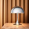 Louis Poulsen Panthella, lámpara de sobremesa LED cromo brillo - 25 cm - ejemplo de uso previsto
