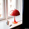 Louis Poulsen Panthella, lámpara de sobremesa LED cromo brillo - 25 cm - ejemplo de uso previsto