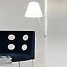Luceplan Costanza, lámpara de pared pantalla azul petróleo - fijo - con botón - ejemplo de uso previsto
