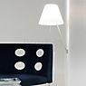 Luceplan Costanza, lámpara de pared pantalla azul petróleo - fijo - con botón - ejemplo de uso previsto