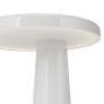 Martinelli Luce Hoop Lampe de table LED blanc - Dans la tête de lampe plane sont lovées des LED éco-efficaces éclairant vers le bas.