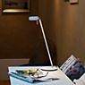 Mawa Pure Lampe de table LED sable argenté - 55 cm - produit en situation