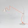 Midgard Ayno, lámpara de sobremesa LED gris/cable naranja - 3.000 K - ejemplo de uso previsto