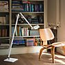 Nimbus Roxxane Home, lámpara de lectura plateado anodizado - ejemplo de uso previsto