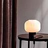Nordlux Milford, lámpara de sobremesa madera de fresno/opalino vidrio - ejemplo de uso previsto