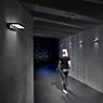 Serien Lighting Crib Lampada da parete LED nero - immagine di applicazione
