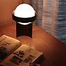 Tala Loop Lampe de table gris foncé - small - ampoule incluse - produit en situation