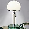 Tecnolumen Wagenfeld WG 24, lámpara de sobremesa cuerpo transparente/pie vidrio - ejemplo de uso previsto