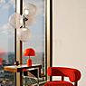 Tom Dixon Bell Lampada da tavolo LED rosso - immagine di applicazione