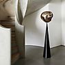 Tom Dixon Melt Cone Fat Lampadaire LED noir/doré - produit en situation