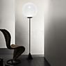 Tom Dixon Opal Lampadaire LED commutable - produit en situation