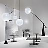 Tom Dixon Opal Lampadaire LED commutable - produit en situation