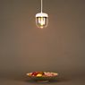 Umage Acorn, lámpara de suspensión ámbar/latón, cable blanco