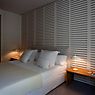 Vibia Mayfair 5500/5505 Tischleuchte LED gold Anwendungsbild