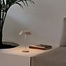 Vibia Mayfair Mini 5496 Lampada da tavolo LED beige - immagine di applicazione