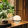 Vibia Palma Lampe de table LED graphite - produit en situation