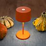 Zafferano Olivia, lámpara recargable LED naranja - 22 cm , artículo en fin de serie - ejemplo de uso previsto